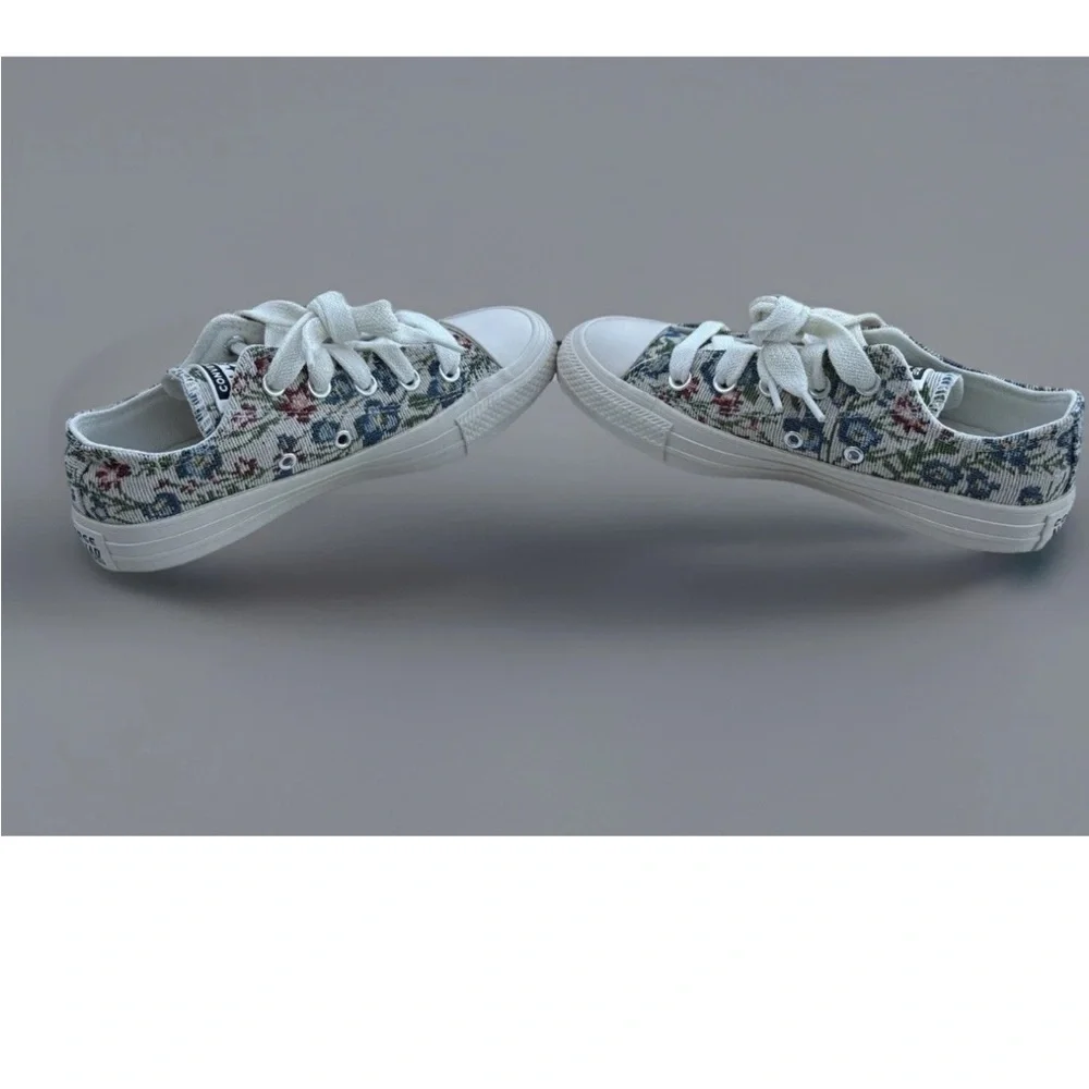 Converse Women's Floral Sneakers - White and Blue - Picture 14 of 16